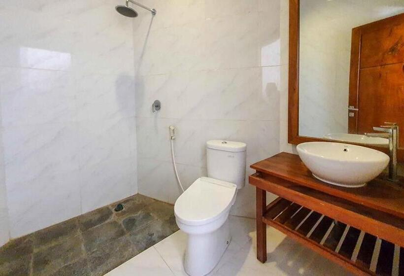 Номер Стандарт, Rumah Eyang Tardjo Syariah Mitra Reddoorz