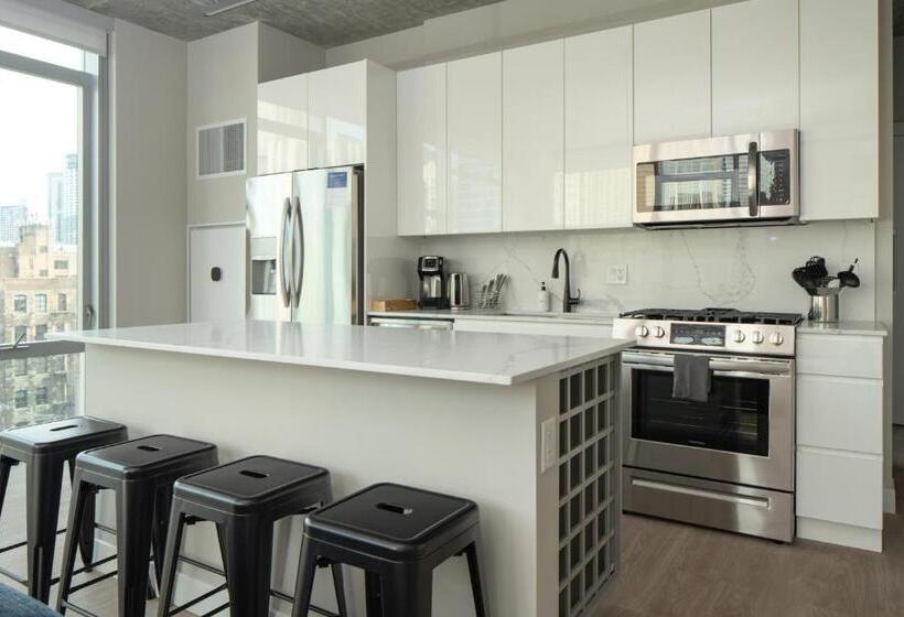 Apartamento 2 Dormitórios, Kasa River North Chicago