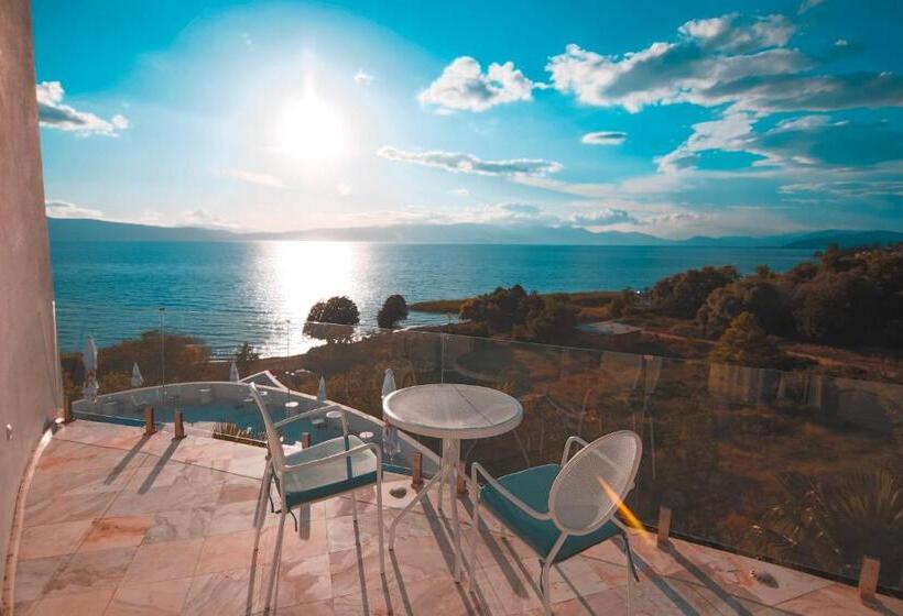 اتاق لوکس با چشم‌انداز دریاچه, Villa Bella Ohrid