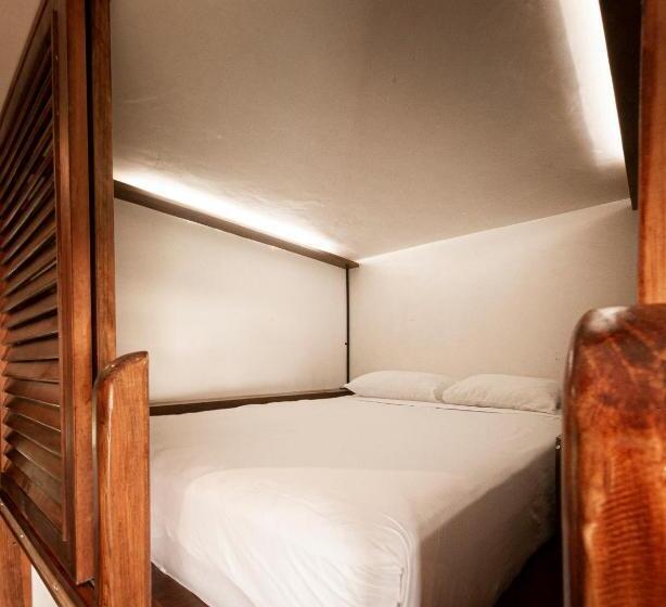 ルームシェアのワンベッド, Che Bacalar Hostel & Bar Adults Only