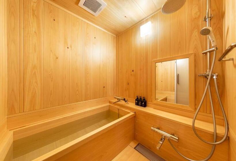 Четырехместный Номер Стандарт Вид на Сад, The Machiya Hotel Takayama