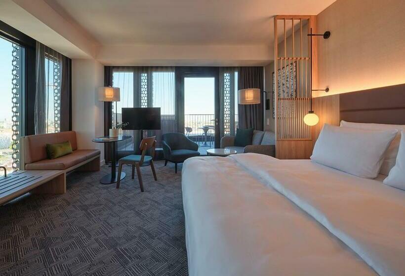 Студио Стандарт с Балконом, Adina Apartment Hotel Munich