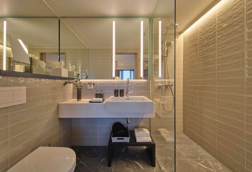 Студия Премиум, Adina Apartment Hotel Munich