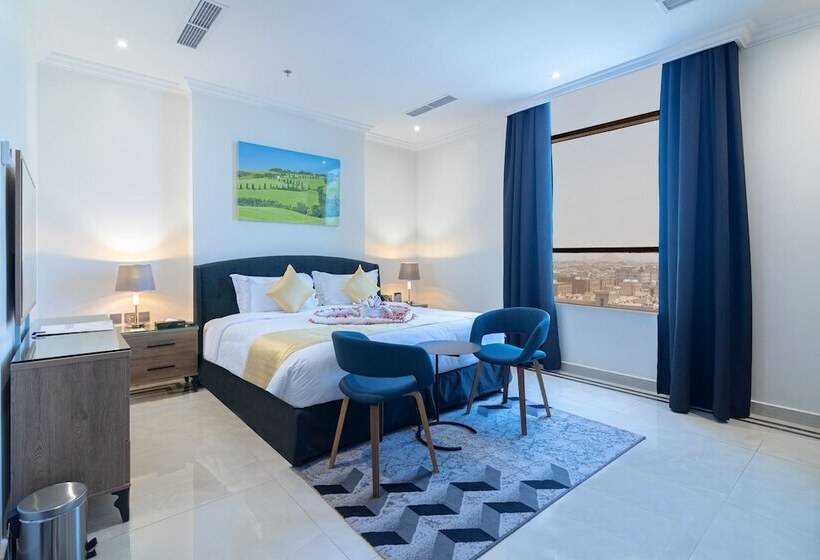 Люкс Повышенной Комфортности, The Gate Hotel And Apartments