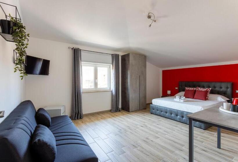 Семейный Номер, Cadoni Guest House