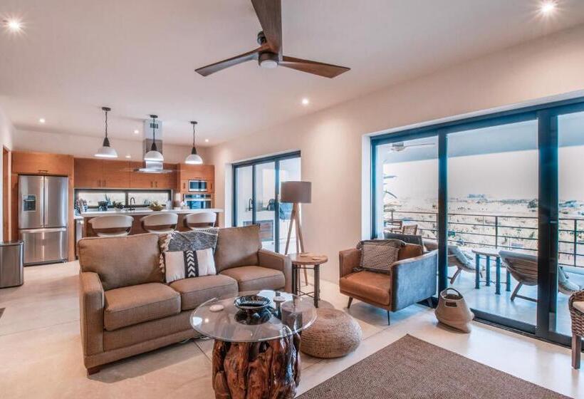דירת חדר נוף לים, Cerritos Surf Residences