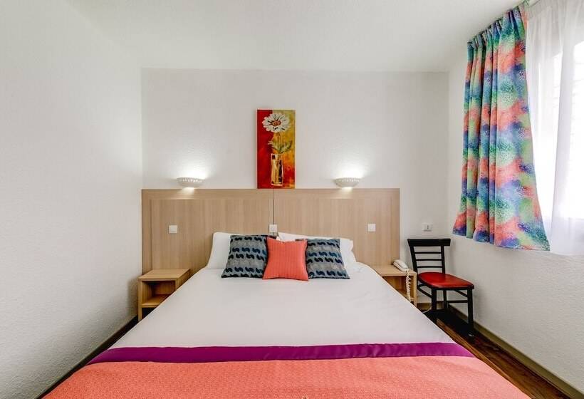 Номер Стандарт, Abbatiale Hotel Grenoble Centre