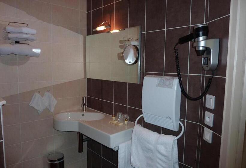 Номер Стандарт, B Hôtel Olympia Bourges   Rénovation Terminée