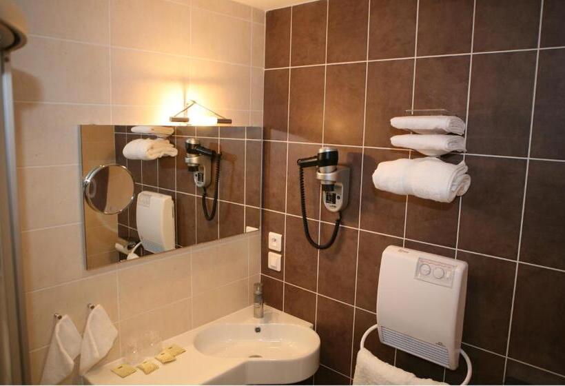 Номер Deluxe, B Hôtel Olympia Bourges   Rénovation Terminée