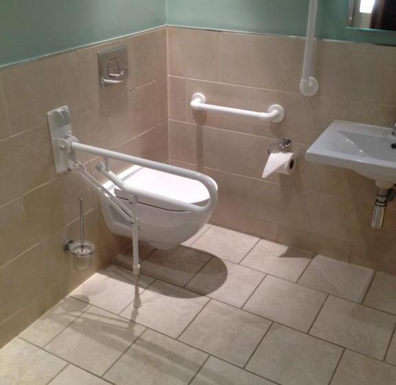 Quarto Estandar para Deficientes Físicos, Ty Newydd Country