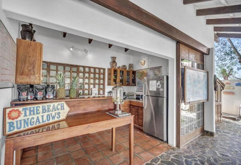 싱글 기본룸, The Beach Bungalows   Yoga And Surf House   Adults Only