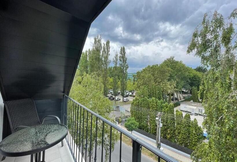 آپارتمان 1 خوابه با بالکن, Wegzen