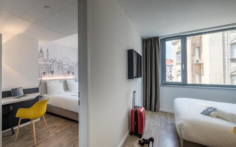 Четырехместный Номер Стандарт, B&b Hotel Budapest City