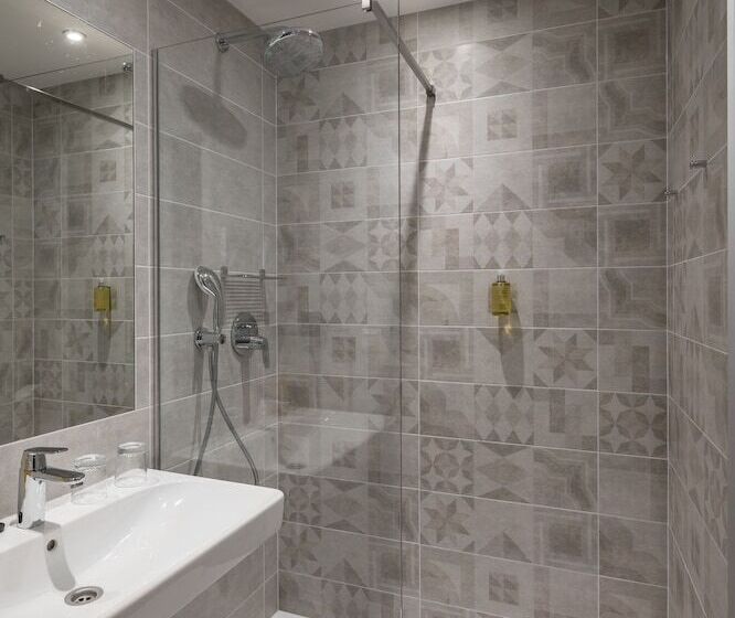Четырехместный Номер Стандарт, B&b Hotel Budapest City