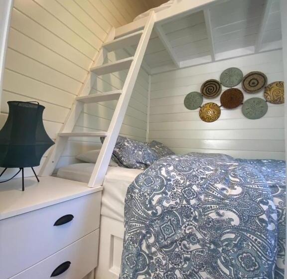 디럭스 4인 룸, Vagona Tiny House