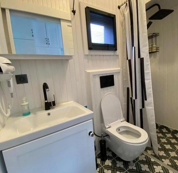 패밀리 스위트, Vagona Tiny House