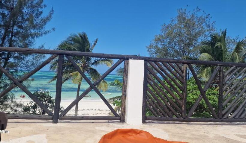 اتاق استاندارد, Ayla Beach House