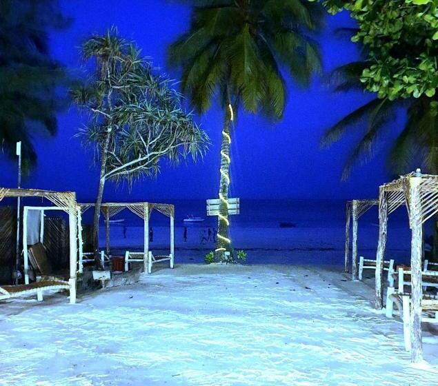 اتاق اساندارد با چشم‌انداز جانبی به دریا, Ayla Beach House