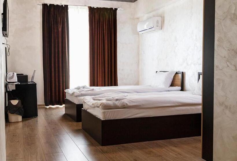 标准间带阳台, Family Hotel   City Hotel Yambol