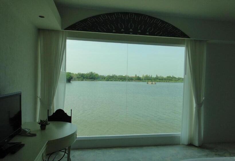 디럭스 스위트, Baan Talay See Cream Resort