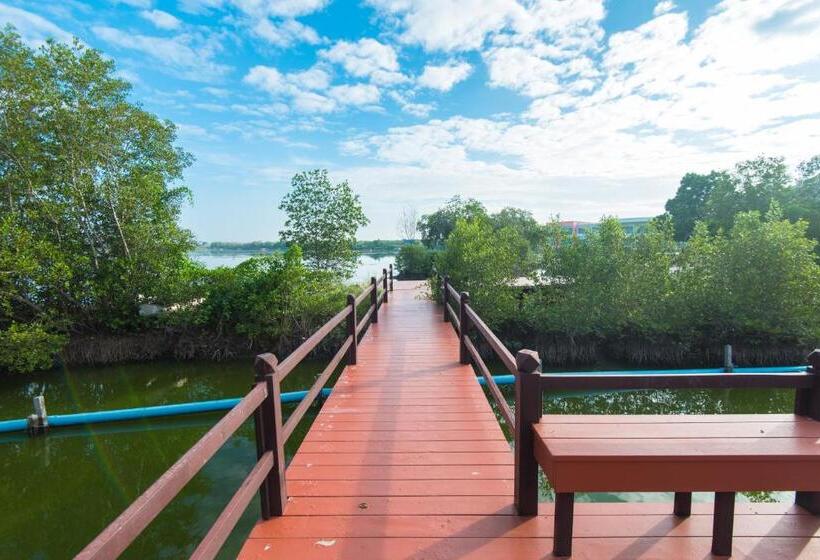 침실 4개 주택, Baan Talay See Cream Resort