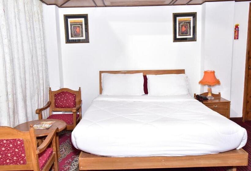 수피리어 룸, Snow King Retreat  Himalayan View , Revolving Restaurant , Pinewood Cottages , Huts , Villas , Rooms