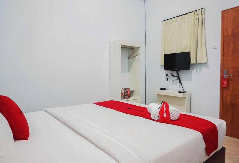 Номер Стандарт, Reddoorz Near Velodrome Malang 2