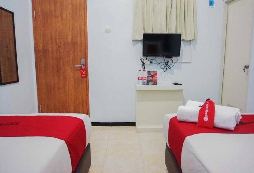 Номер Стандарт, Reddoorz Near Velodrome Malang 2