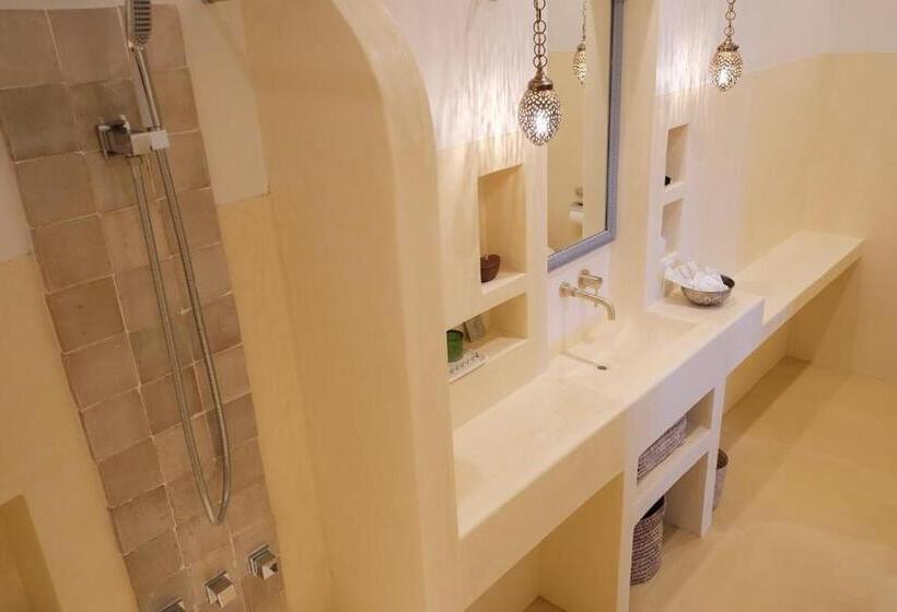 Номер Стандарт, Riad Lamp