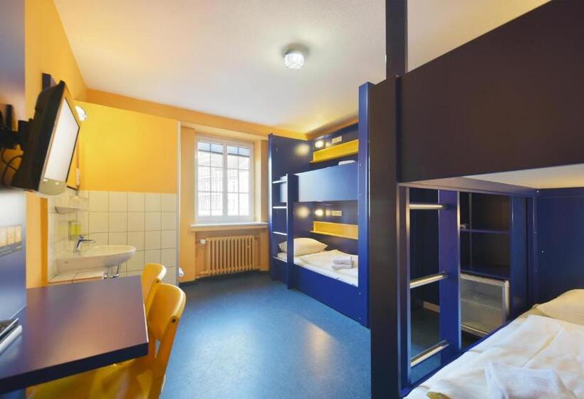 اتاق استاندارد با سرویس بهداشتی مشترک, Bed Nbudget Expo Hostel Rooms