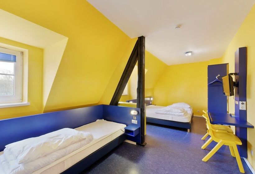 Номер Стандарт Совместная Ванная, Bed Nbudget Expo Hostel Rooms
