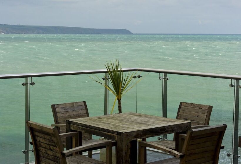 Люкс, Cliff House