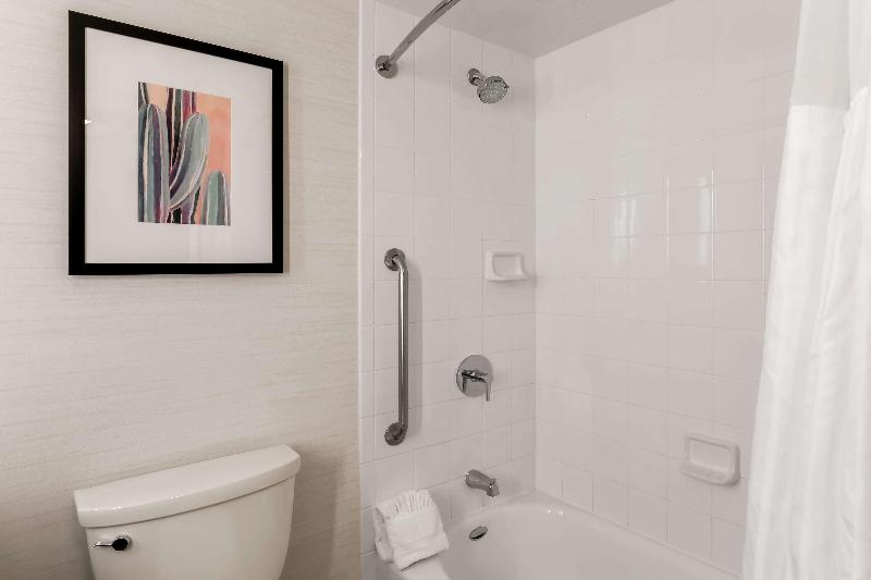 Люкс Кровать Кинг, Hilton Garden Inn Reno