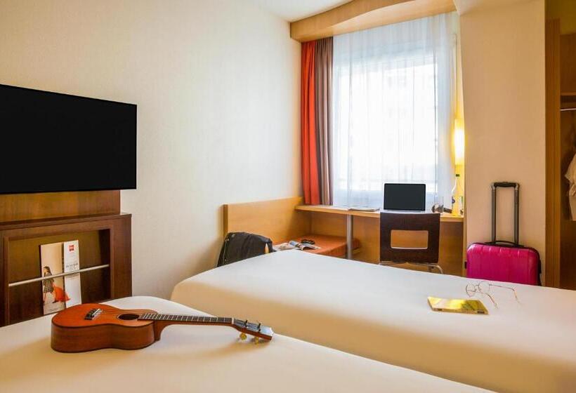 Номер Стандарт, Ibis Lausanne Centre