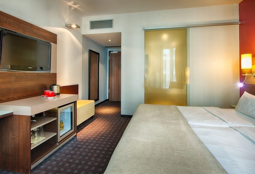Номер Комфорт, Leonardo Royal Hotel Munich