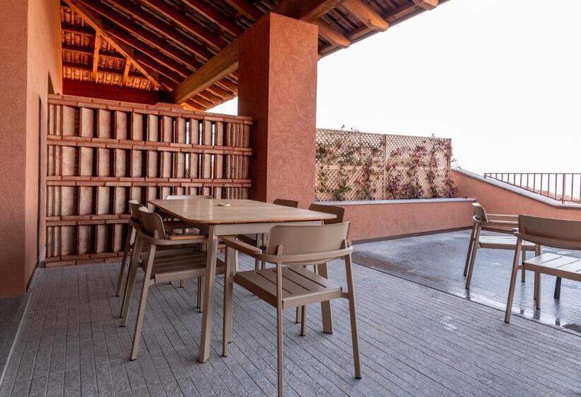 Президентский Люкс, Casa Di Langa