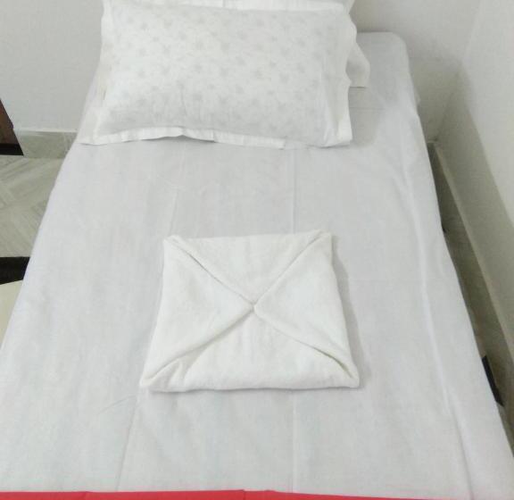 디럭스 룸, Sukun Guest House