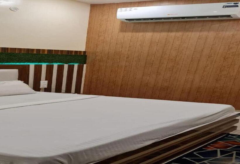 Трехместный Номер Классика, Pop 82375  Green Star