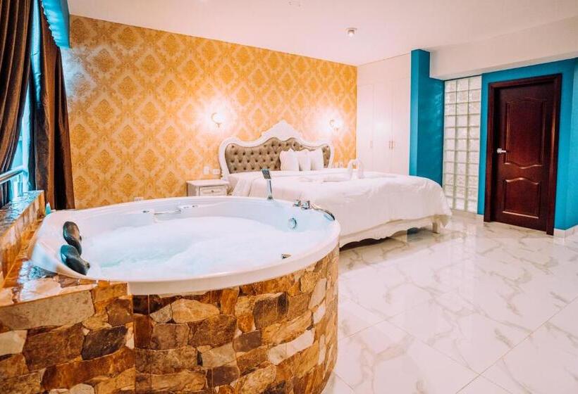 سوییت لوکس, Lima Central Design Hotel Spa & Club