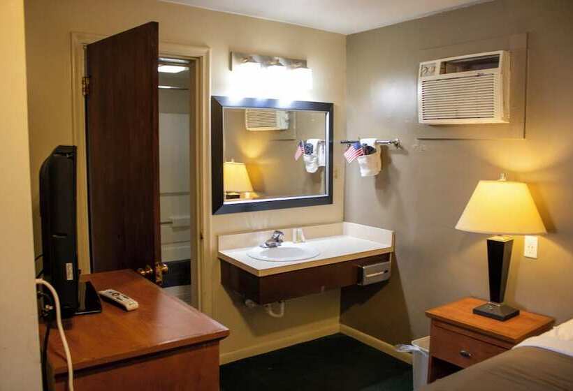 Семейный Номер, Patriot Stay Motel
