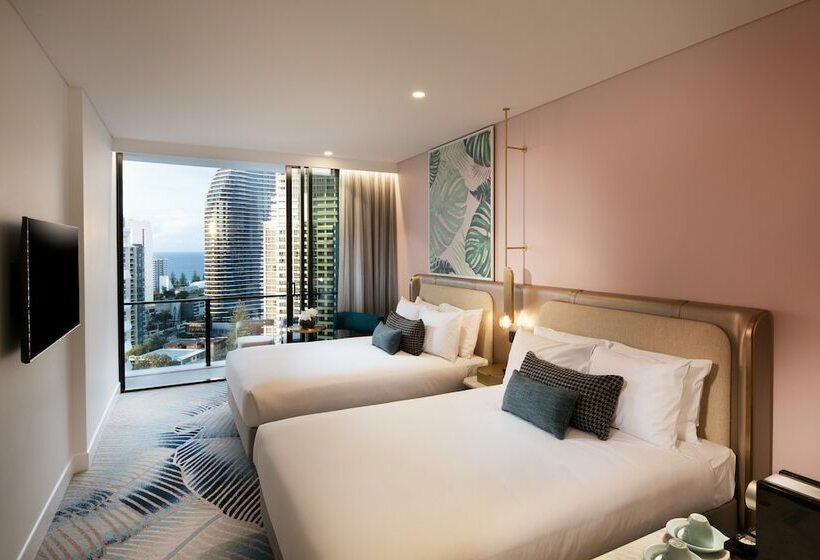 Номер Executive, Dorsett Gold Coast