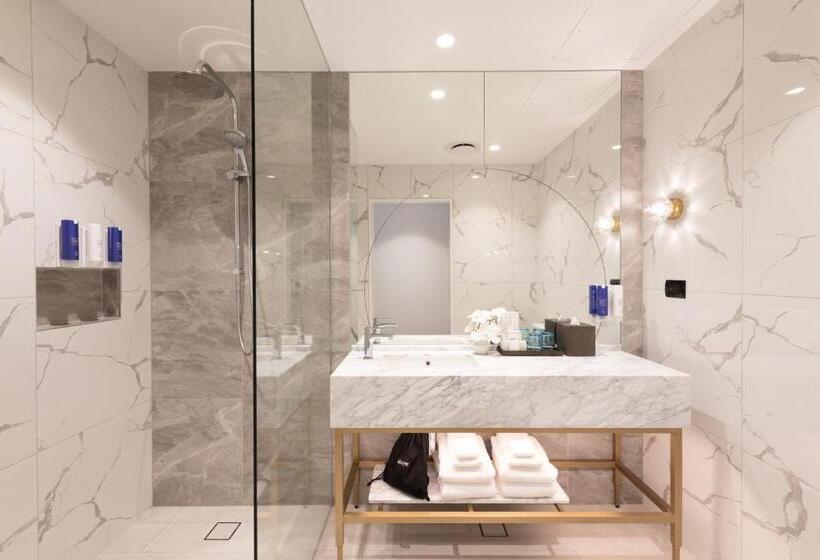 Номер Deluxe Кровать Кинг, Dorsett Gold Coast