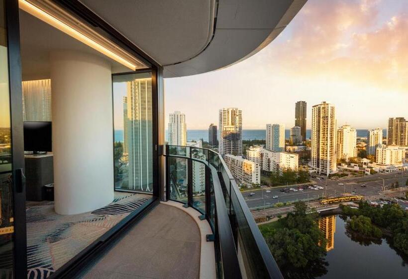 Номер Executive, Dorsett Gold Coast