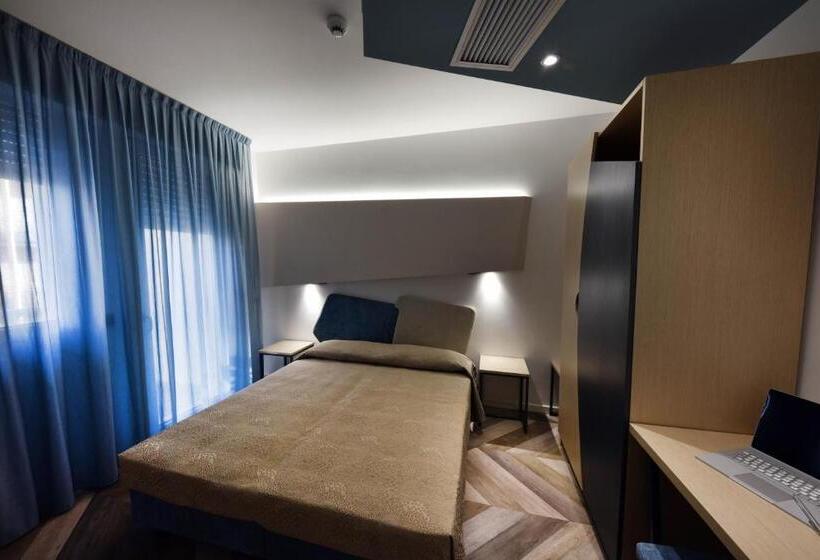اتاق سوپریور, Color Hotel Rimini