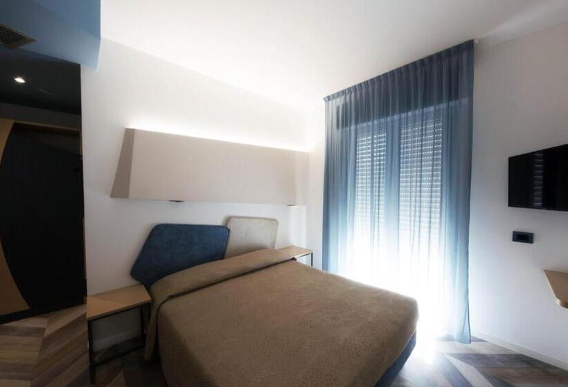 Economy Quadruple Room, Color Hotel Rimini