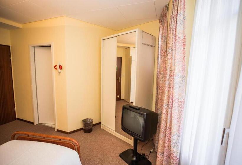استودیوی استاندارد, Hôtel Résidence Cité Verdaine
