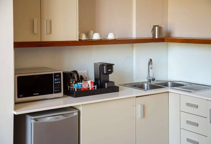 Номер Deluxe, Doubletree By Hilton Cape Town Upper Eastside