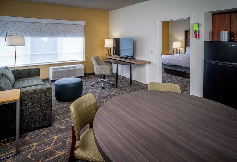 스위트, Holiday Inn Hotel & Suites Beckley, An Ihg
