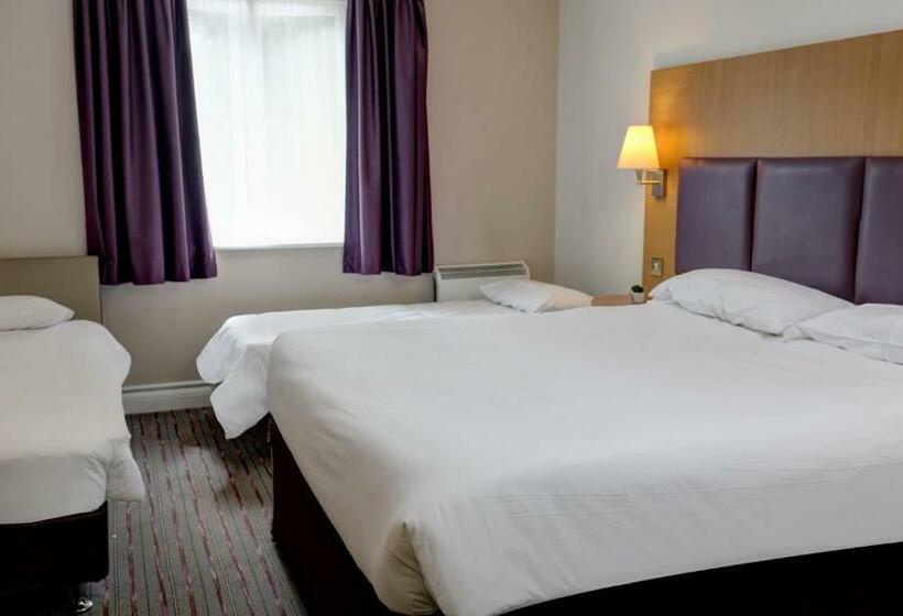 Семейный Номер, Orchid Epsom; Sure Hotel Collection By Best Western