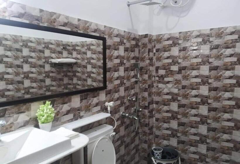 Номер Deluxe, Samriddhi Banquet Garden & Resorts